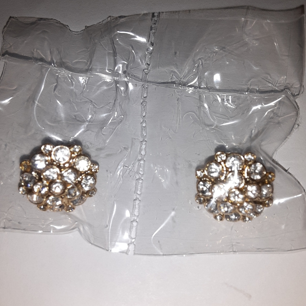 Avon Goldtone and Crystal Post Earrings $10